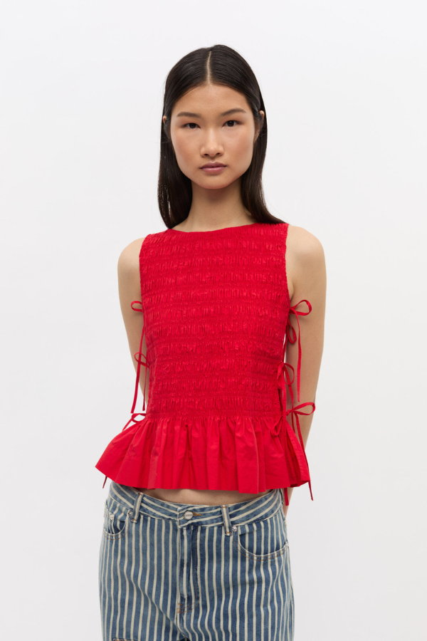 GANNI フローラル コットンポプリン ラップシャツ Red Ganni Cameron Floral Satin Cropped Blouse (Tops) IFCHIC.COM
